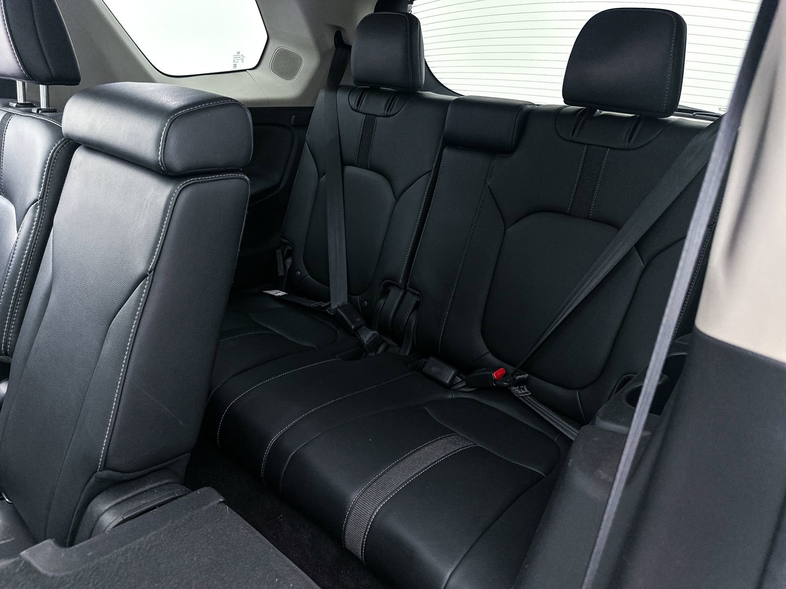 Used 2023 Honda Pilot Touring image 9