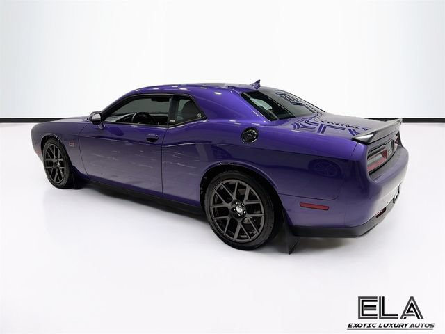 Used 2016 Dodge Challenger R/T RWD image 5