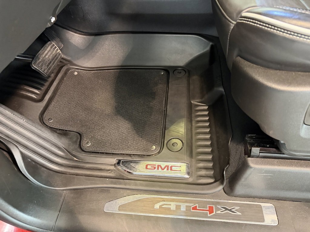 Used 2022 GMC Sierra 1500 AT4X image 22