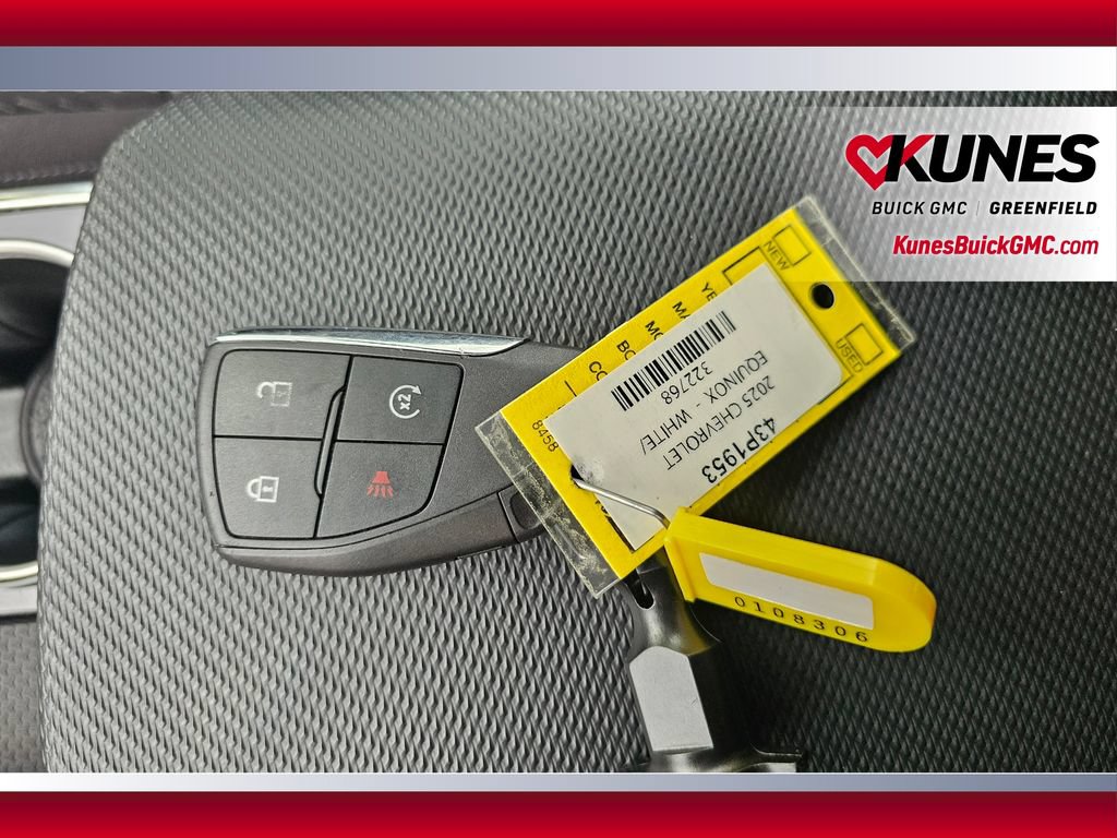 Used 2025 Chevrolet Equinox LT AWD/4WD image 18
