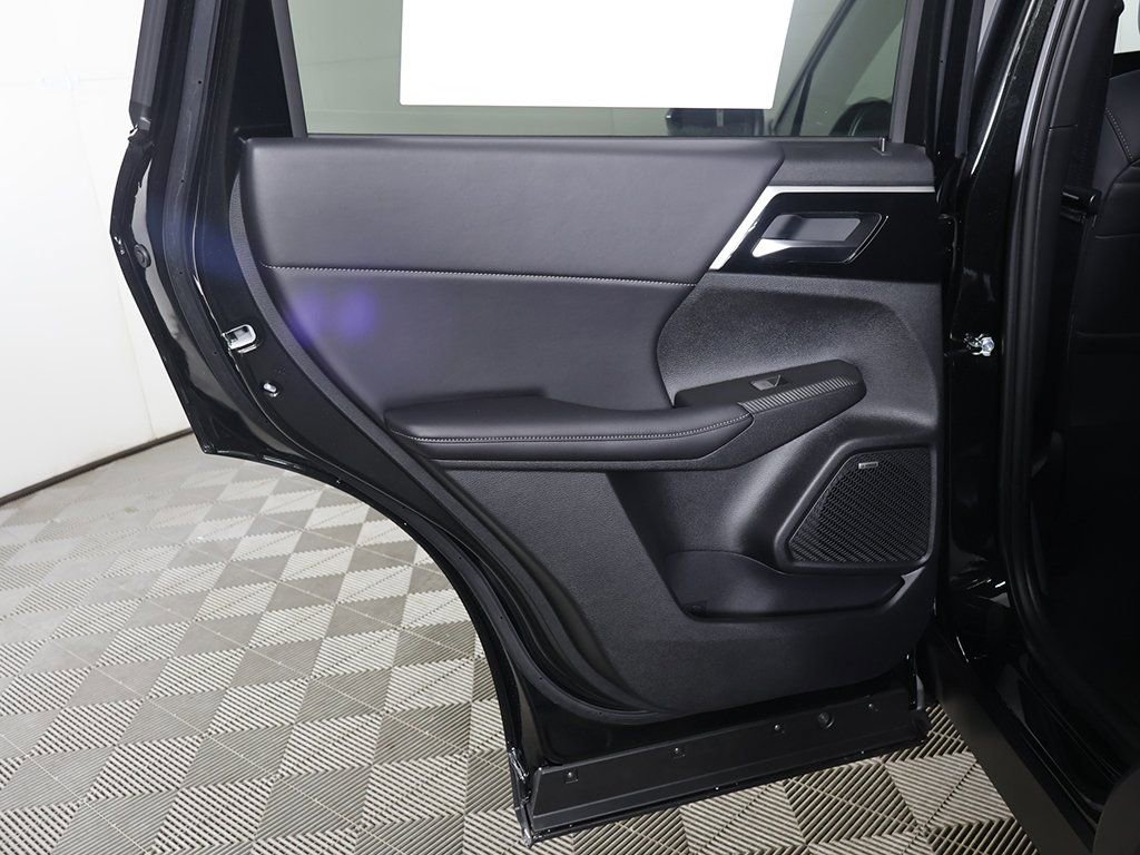 New 2026 Mitsubishi Outlander SE image 23