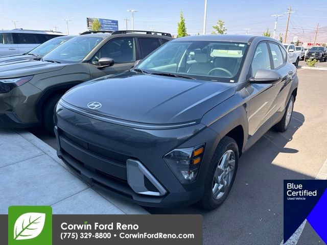 Used 2025 Hyundai Kona SE AWD/4WD image 2