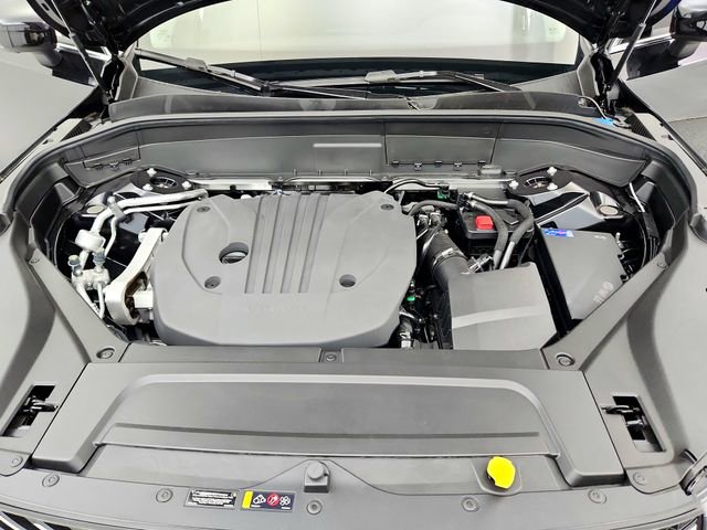 New 2025 Volvo XC90 B5 Plus w/ Protection Package Premier image 17