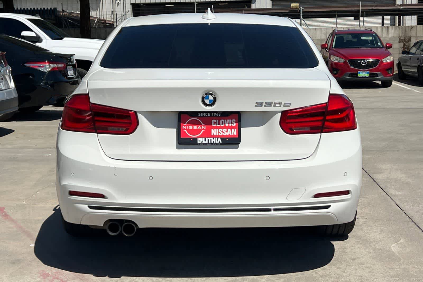 Used 2017 BMW 330e RWD image 8