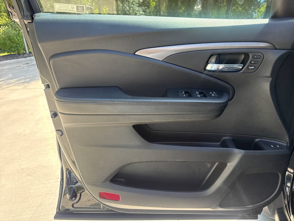 Certified 2022 Honda Pilot Special Edition image 13