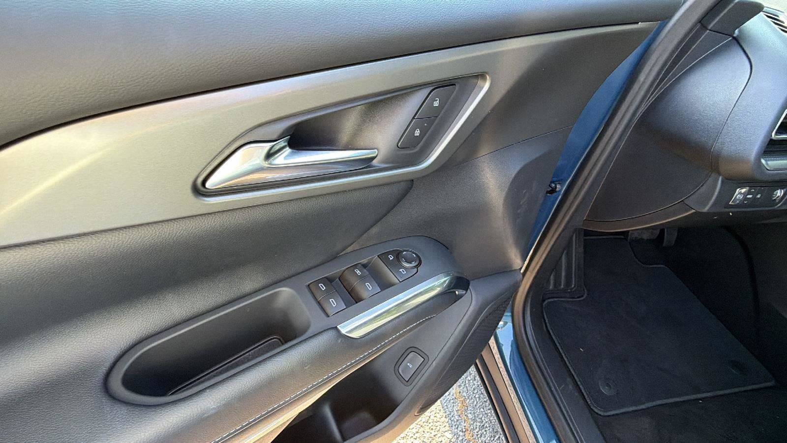 New 2026 Chevrolet Traverse LT FWD image 12