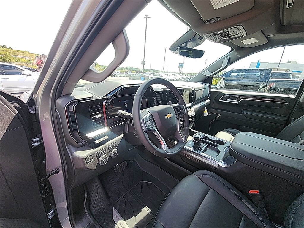 New 2026 Chevrolet Silverado 1500 LTZ w/ Technology Package image 16