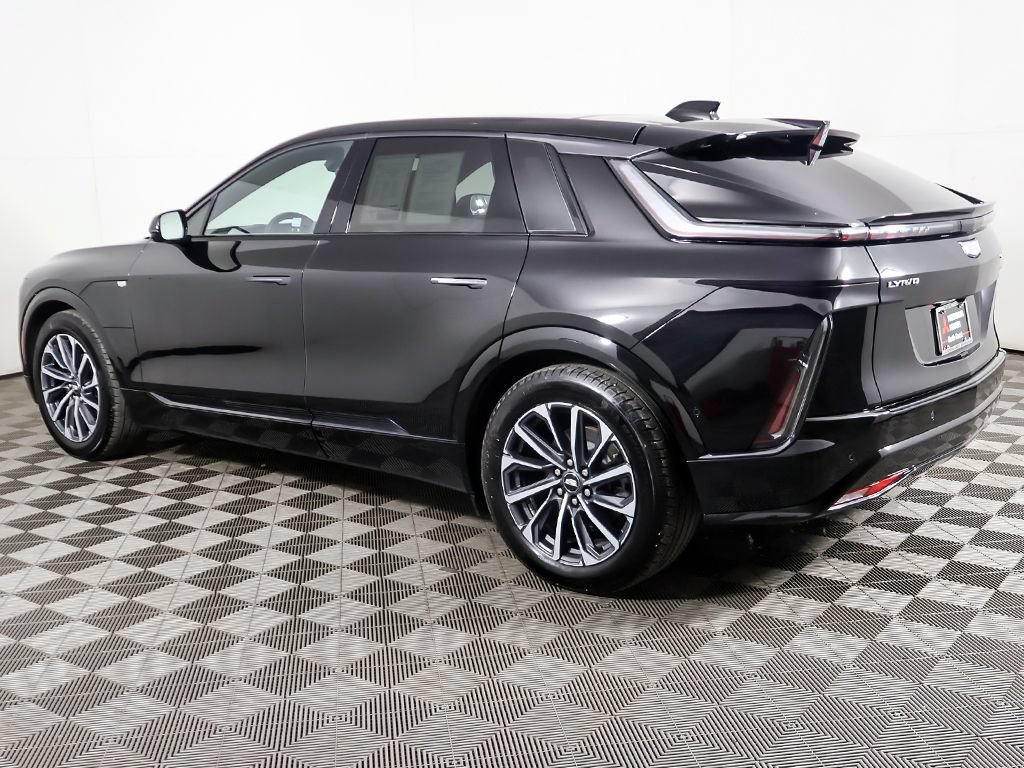 Used 2024 Cadillac Lyriq Sport RWD image 18