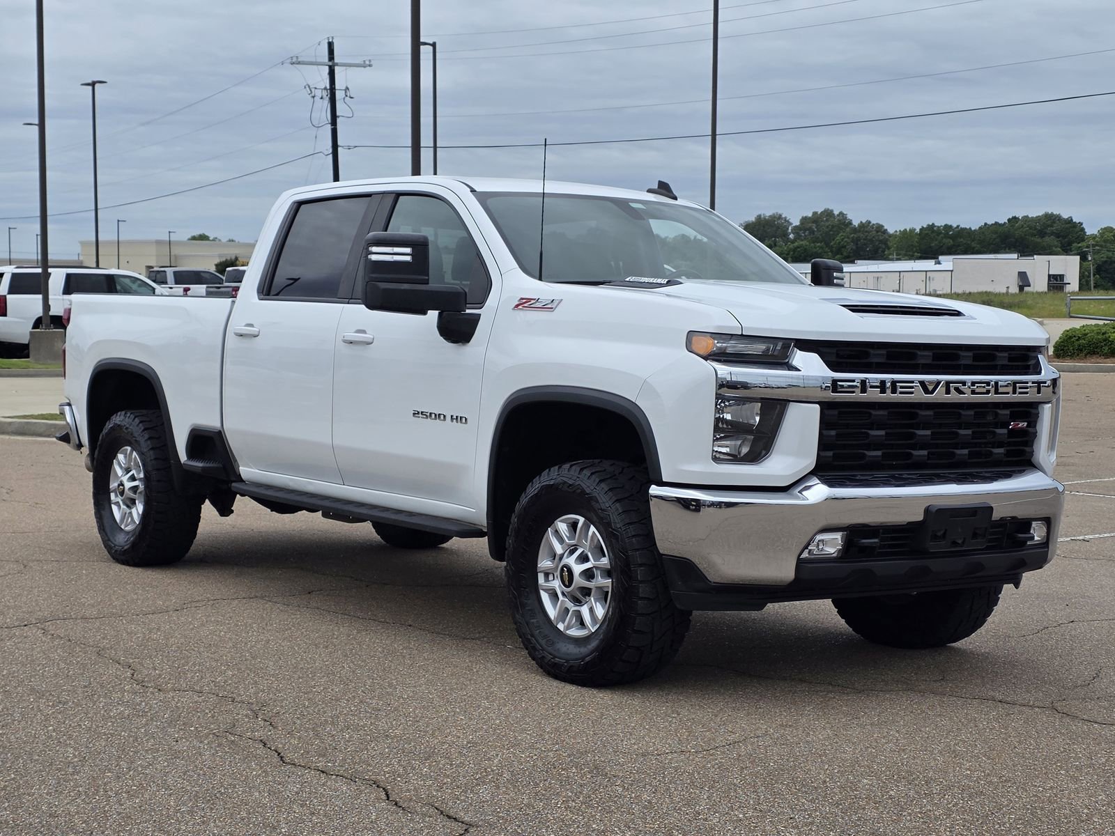 Used 2022 Chevrolet Silverado 2500 LT w/ Convenience Package AWD/4WD image 3