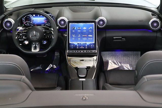 Used 2022 Mercedes-Benz SL 63 AMG 4MATIC image 24