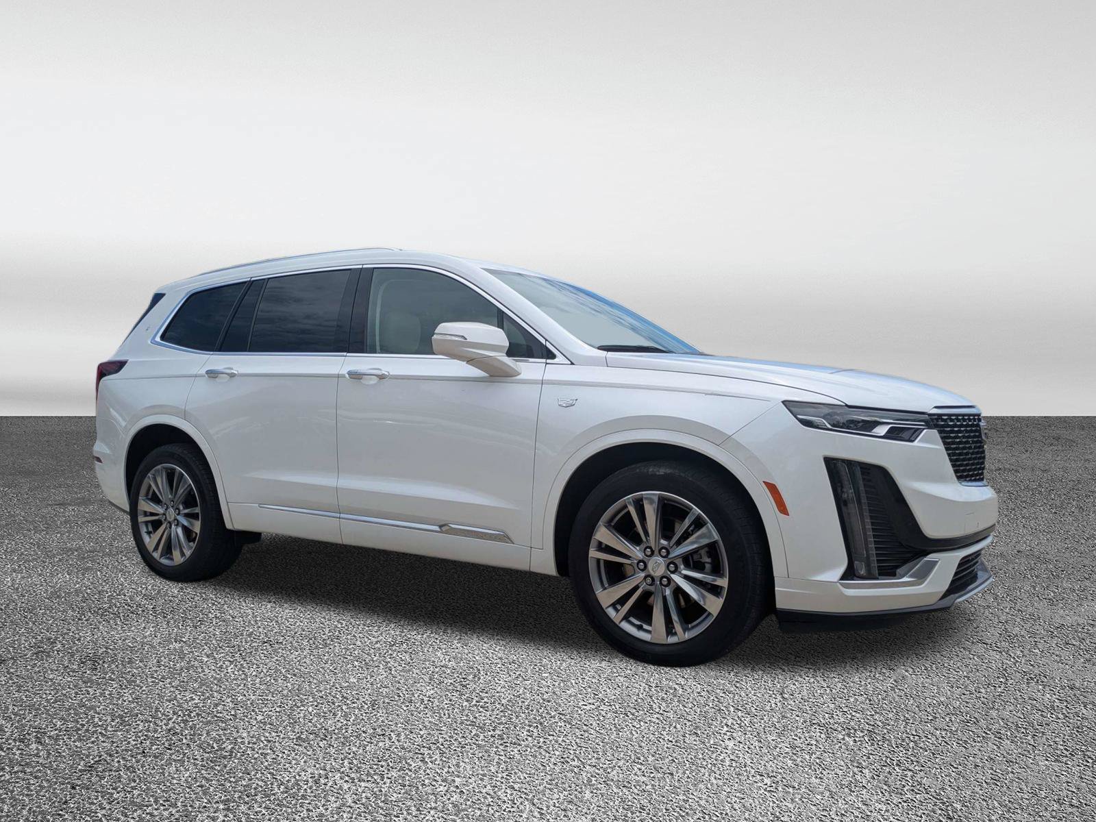 Certified 2023 Cadillac XT6 Premium Luxury AWD/4WD image 3