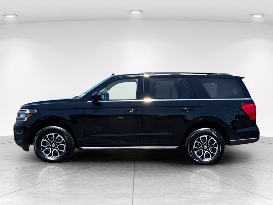 Used 2024 Ford Expedition XLT AWD/4WD image 7