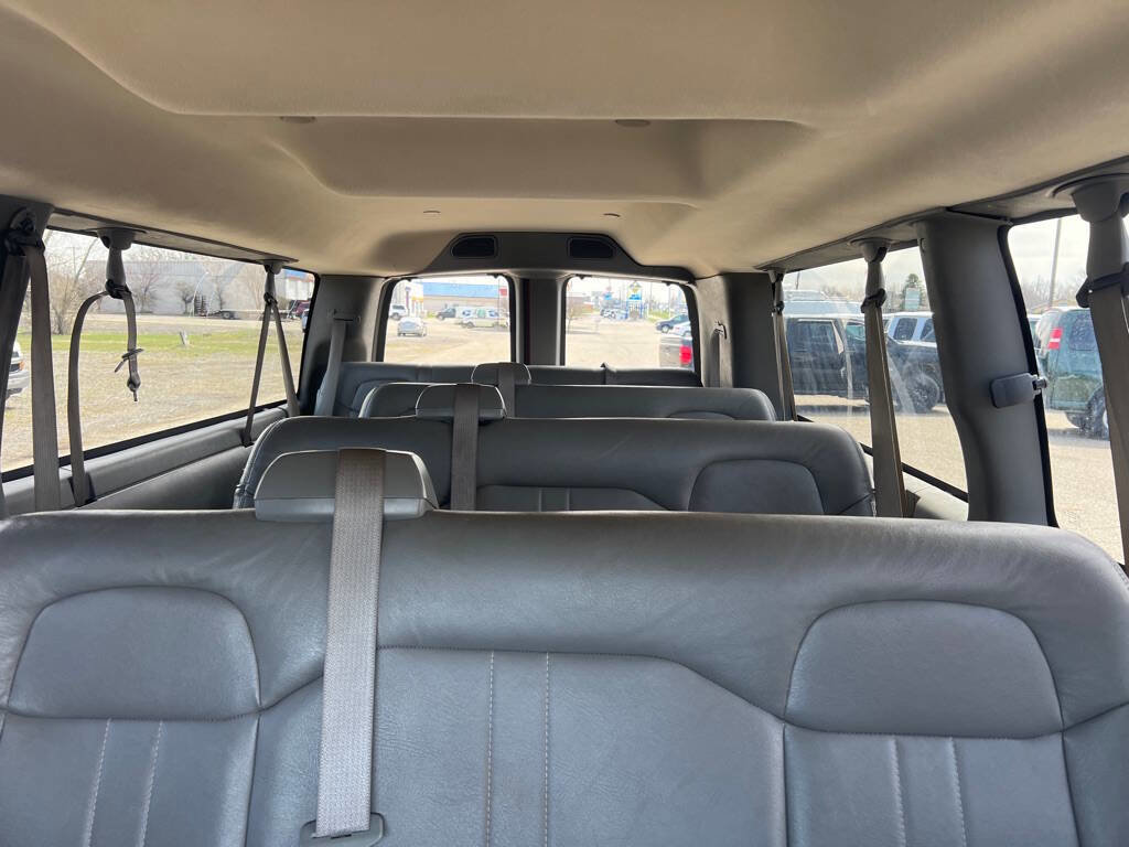 Used 2016 Chevrolet Express 3500 LS image 14