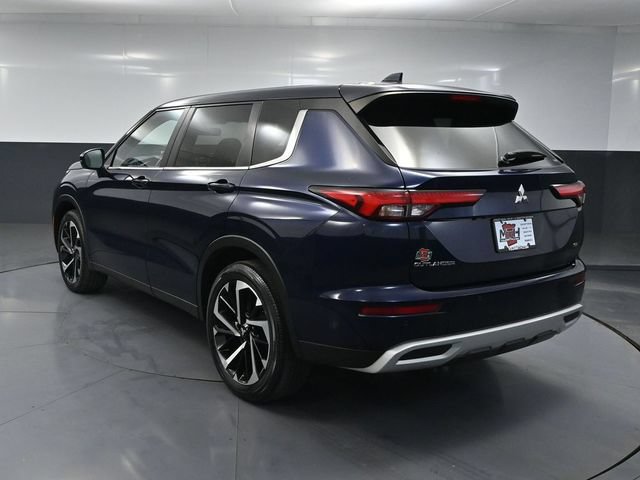 Used 2024 Mitsubishi Outlander SE AWD/4WD image 5
