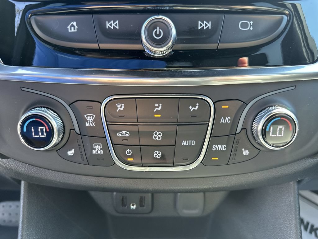 Used 2024 GMC Terrain SLE w/ Driver Convenience Package FWD image 46