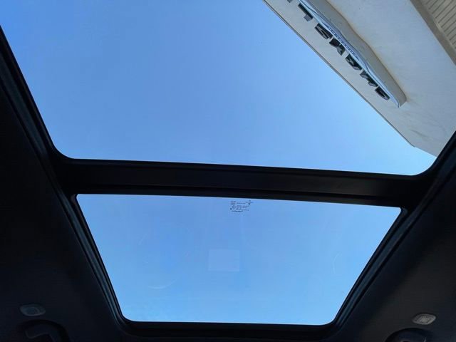 Used 2023 Jeep Grand Cherokee Limited w/ Luxury Tech Group II image 26