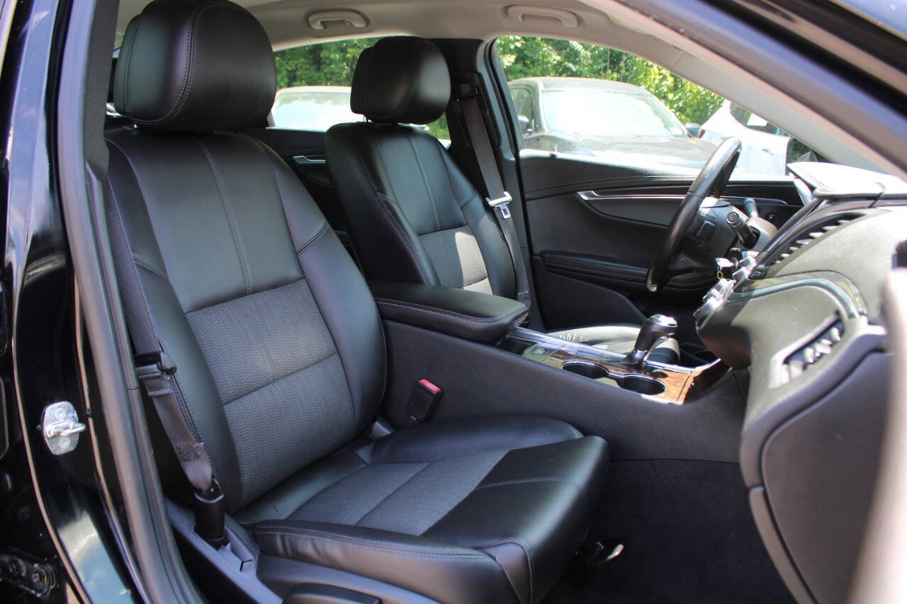 Used 2014 Chevrolet Impala LT w/ Convenience Package FWD image 29