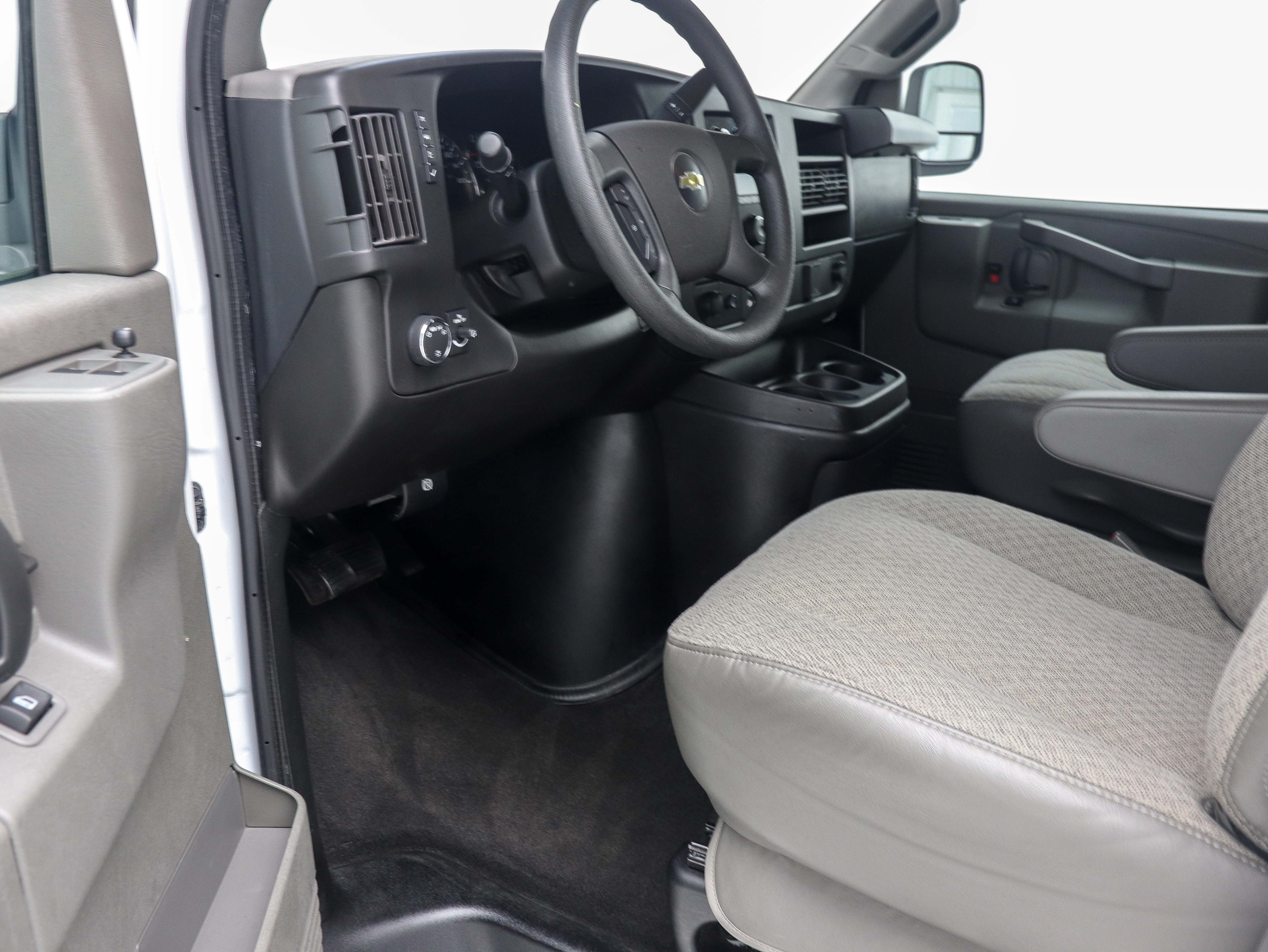 Used 2023 Chevrolet Express 3500 LS RWD image 16