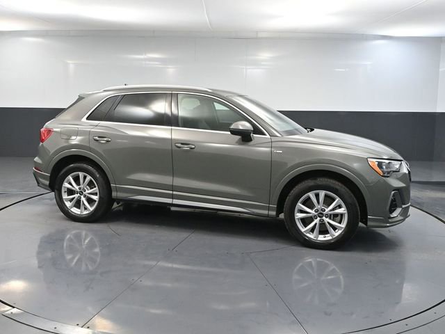 Used 2022 Audi Q3 2.0T Premium image 4