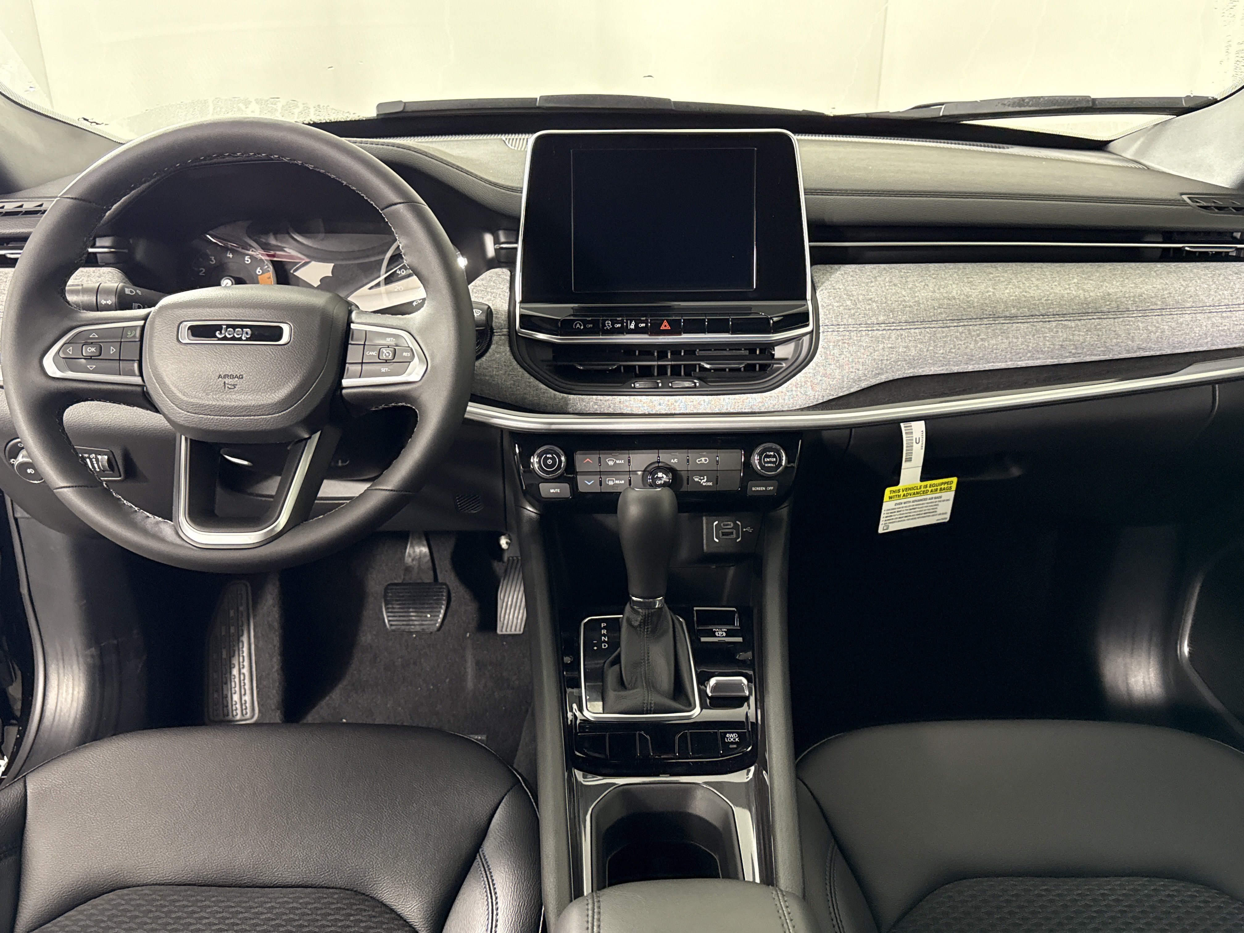 New 2026 Jeep Compass Latitude AWD/4WD image 15