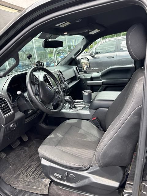 Used 2016 Ford F150 XLT w/ Equipment Group 302A Luxury AWD/4WD image 3