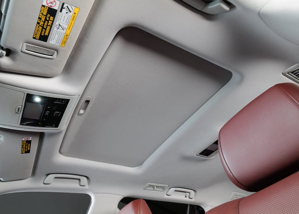 Used 2018 Lexus LX 570 4WD image 28