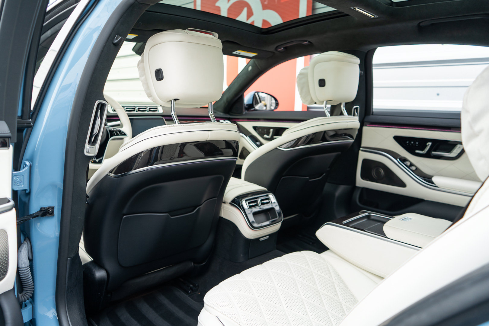 Used 2023 Mercedes-Benz S 500 4MATIC image 24