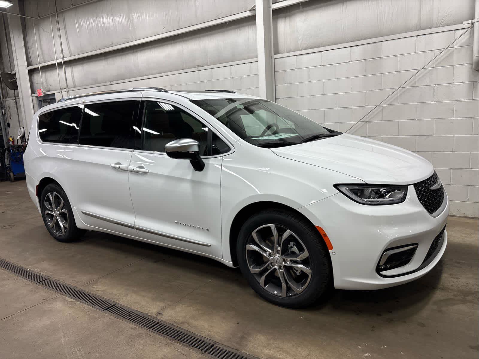 New 2026 Chrysler Pacifica Pinnacle w/ Trailer Tow Group image 2