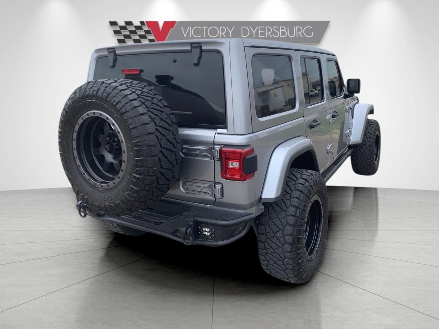 Used 2019 Jeep Wrangler Unlimited Sahara w/ Safety Group image 8