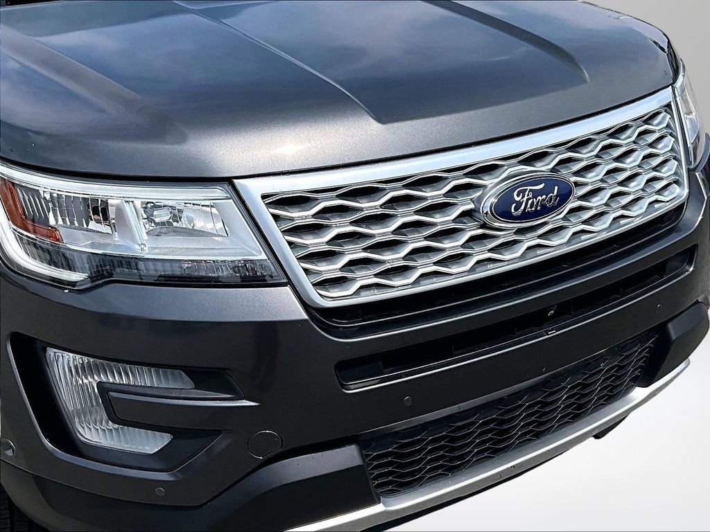 Used 2017 Ford Explorer Platinum AWD/4WD image 30
