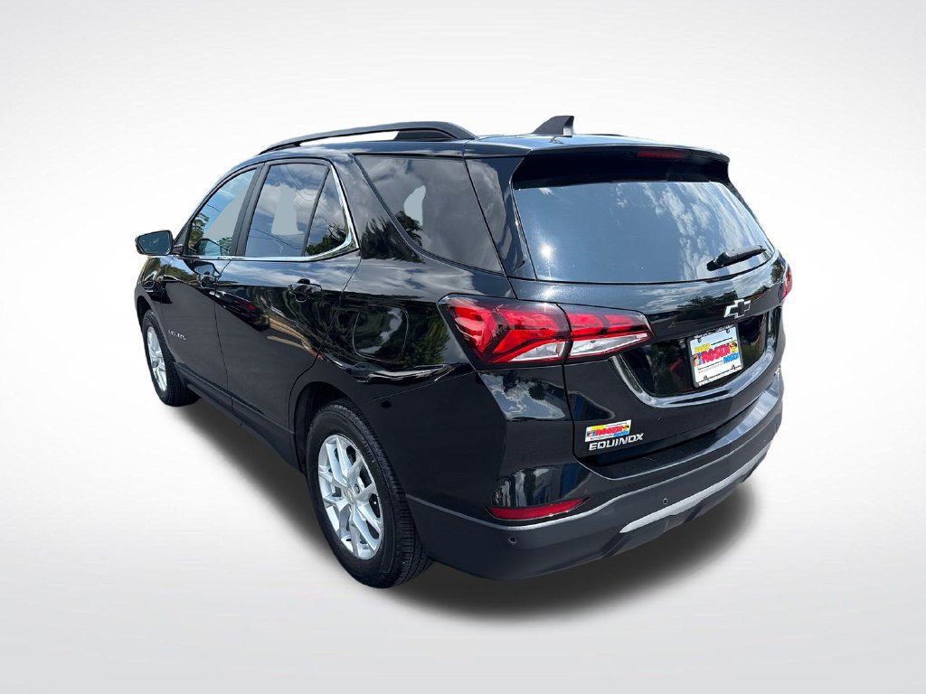 Used 2024 Chevrolet Equinox LT AWD/4WD image 3