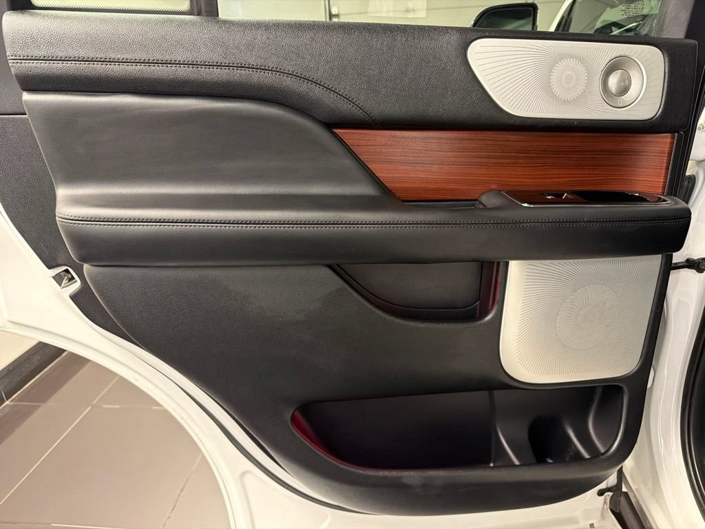 Certified 2021 Lincoln Navigator Reserve AWD/4WD image 37
