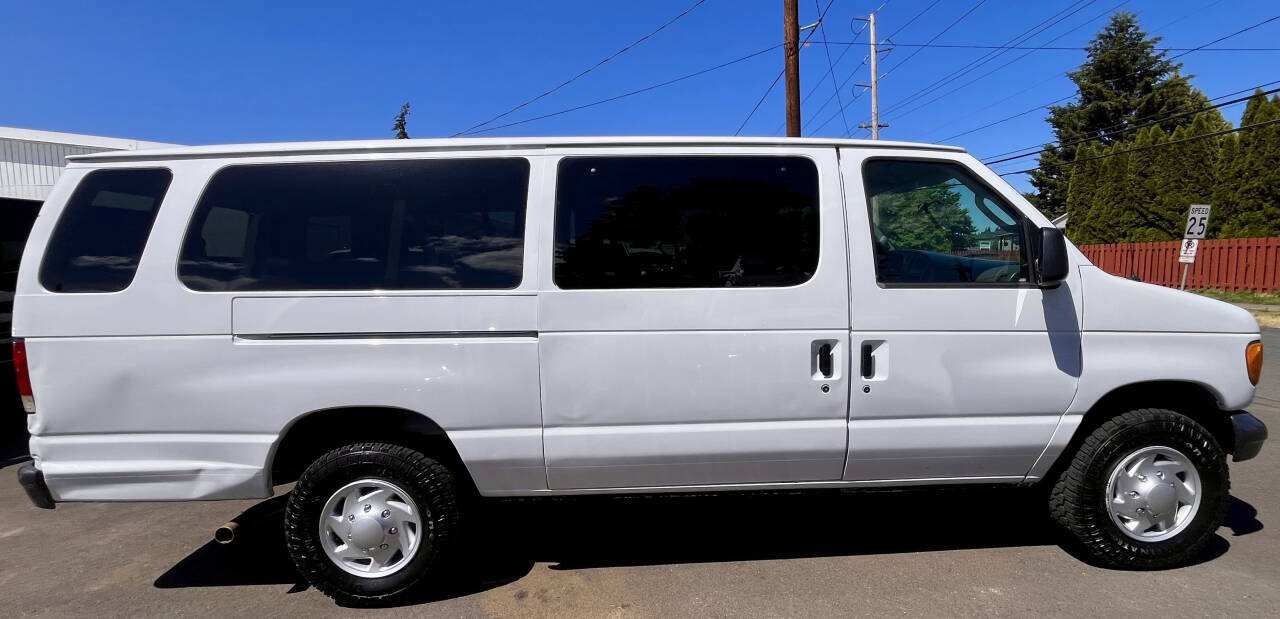 Used 2006 Ford E-350 and Econoline 350 XL RWD image 8