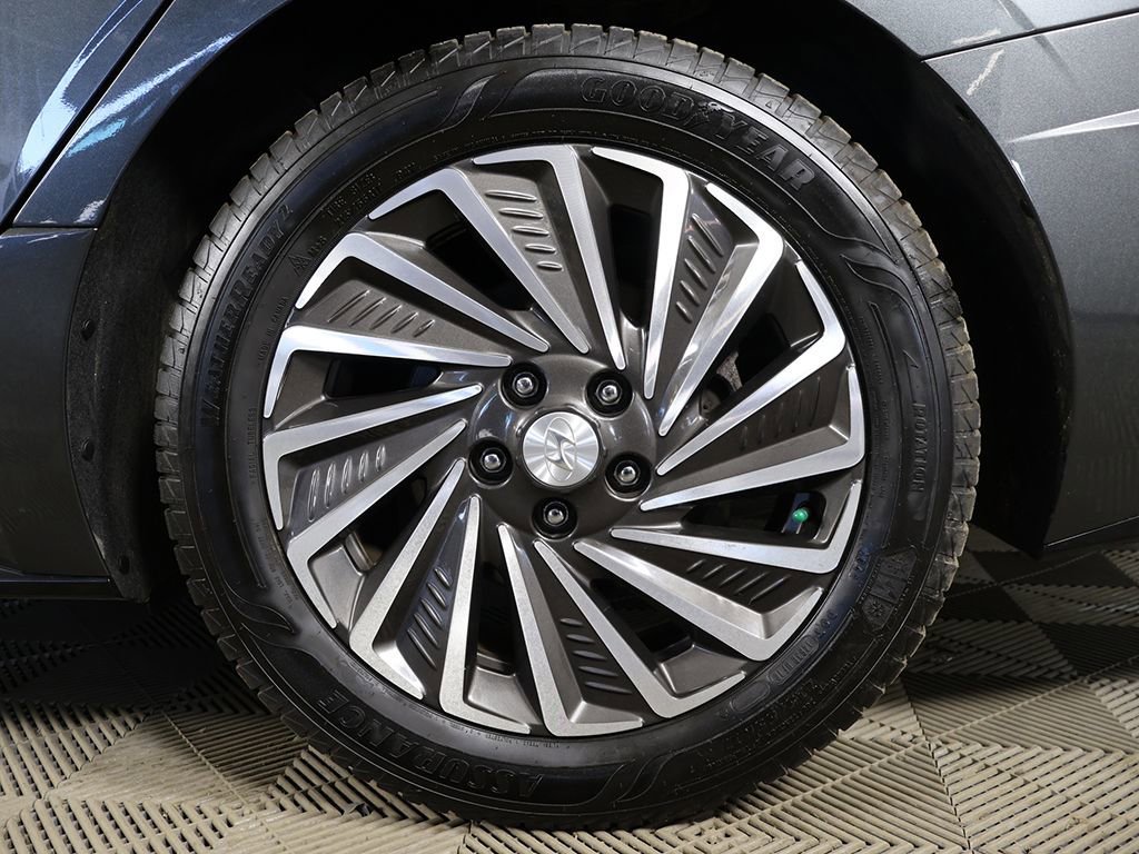 Used 2023 Hyundai Sonata Limited FWD image 23
