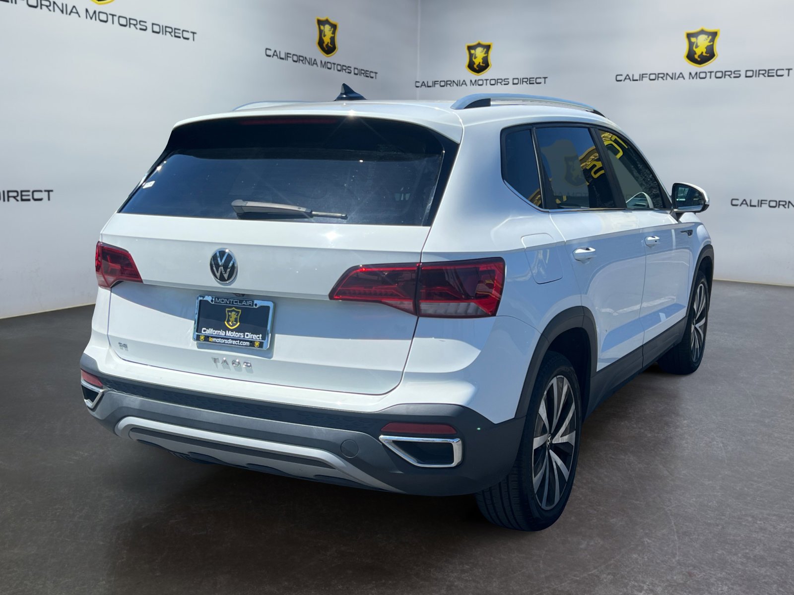 Used 2022 Volkswagen Taos SE FWD image 5