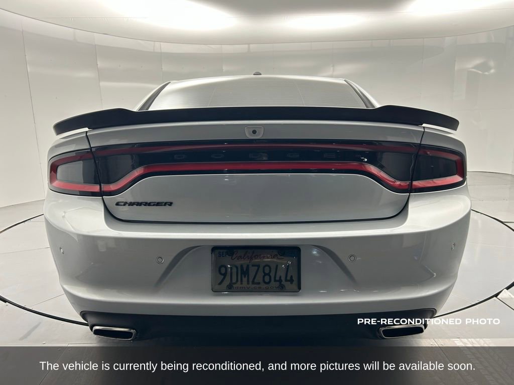 Used 2022 Dodge Charger SXT w/ Blacktop Package image 4