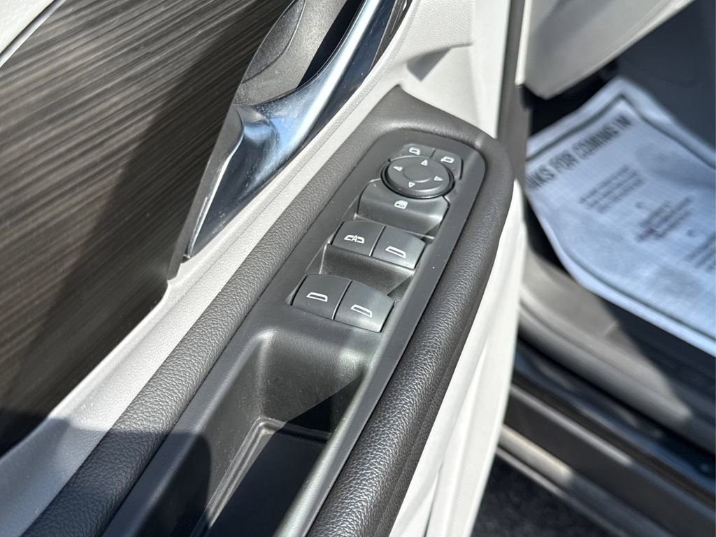 Used 2022 GMC Terrain SLT image 36