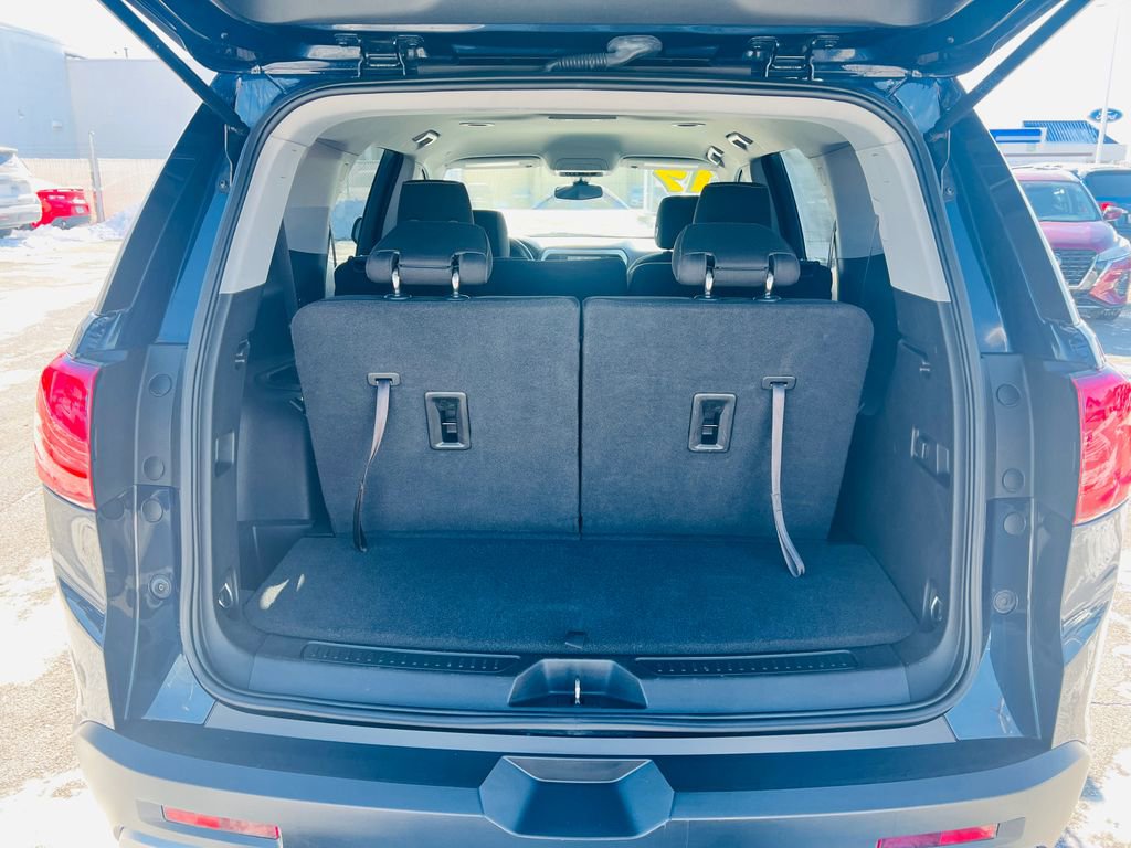 Used 2017 GMC Acadia SLE image 31