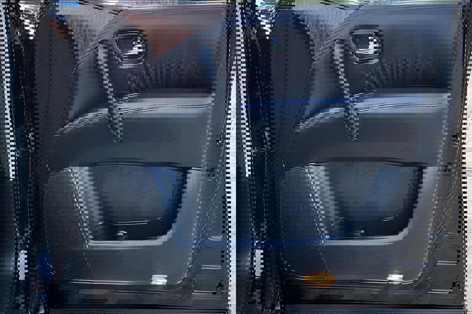 Used 2020 Nissan Armada SL w/ Premium Package image 22