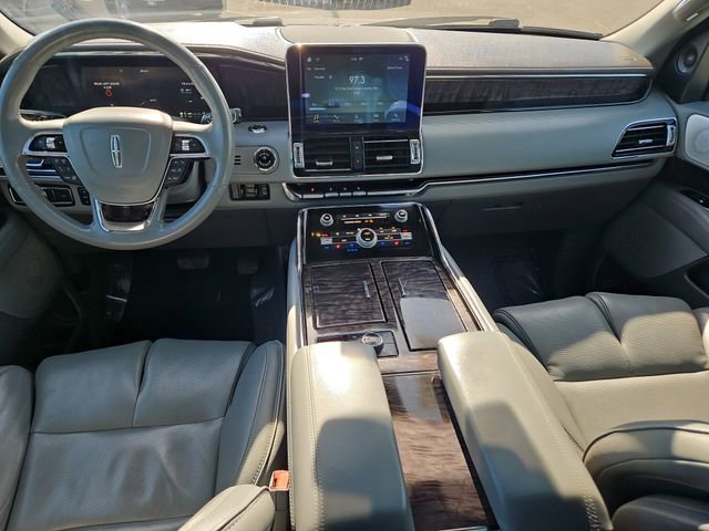 Used 2018 Lincoln Navigator Reserve w/ Technology Package AWD/4WD image 12