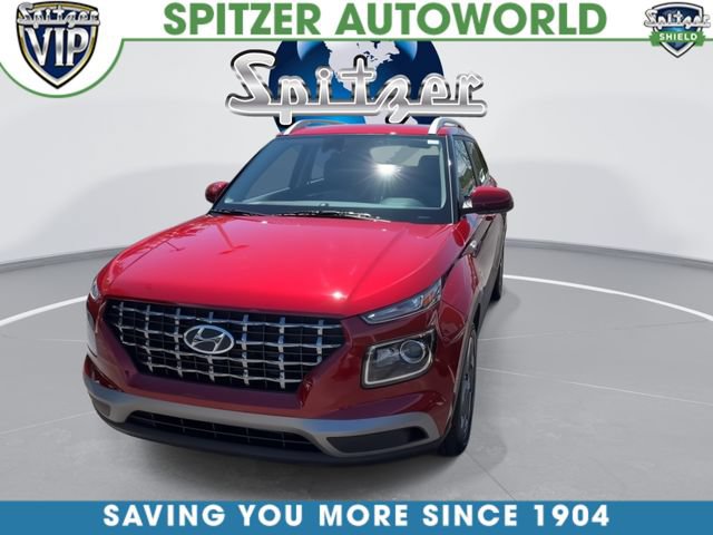 Used 2025 Hyundai Venue SEL FWD video 3