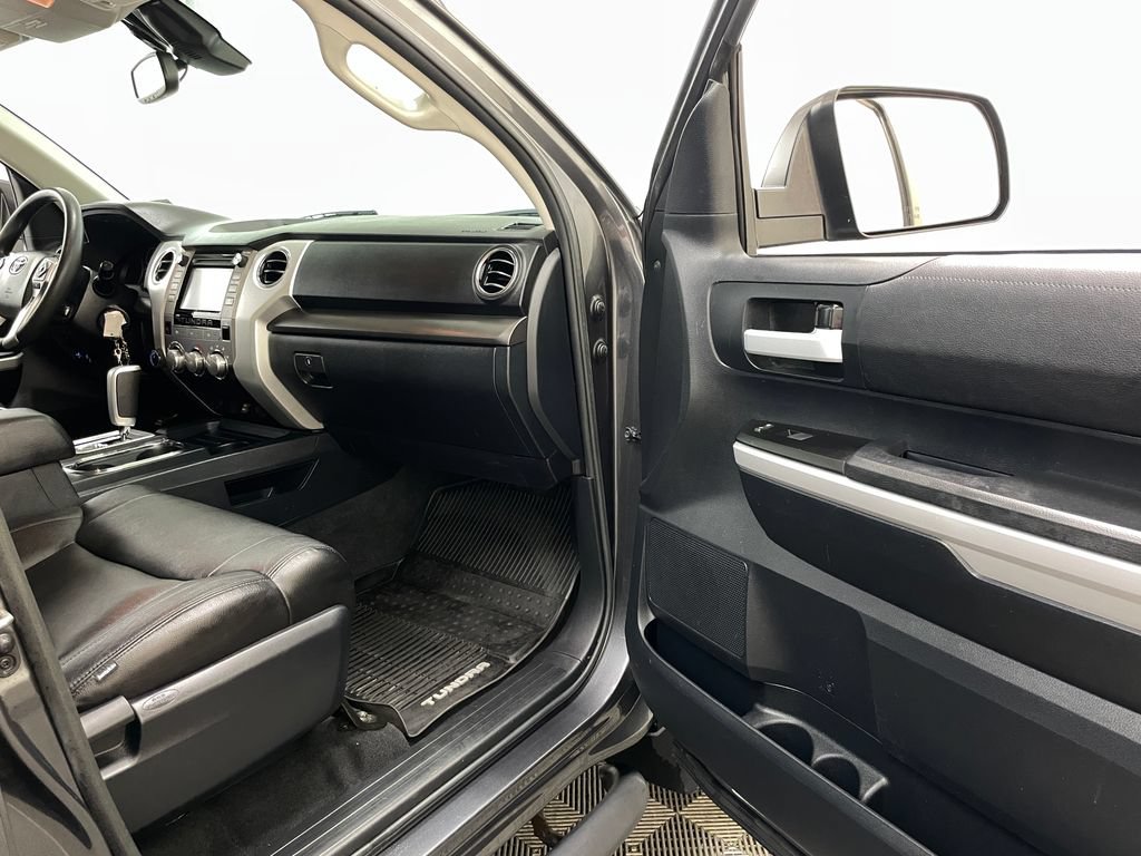 Used 2019 Toyota Tundra SR5 w/ SR5 Upgrade Package AWD/4WD image 35