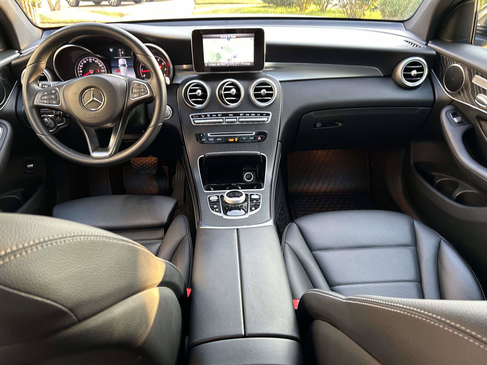 Used 2018 Mercedes-Benz GLC 300 4MATIC image 28