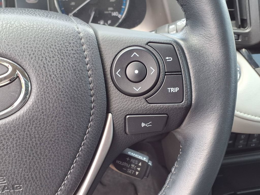 Used 2016 Toyota RAV4 Limited FWD image 30