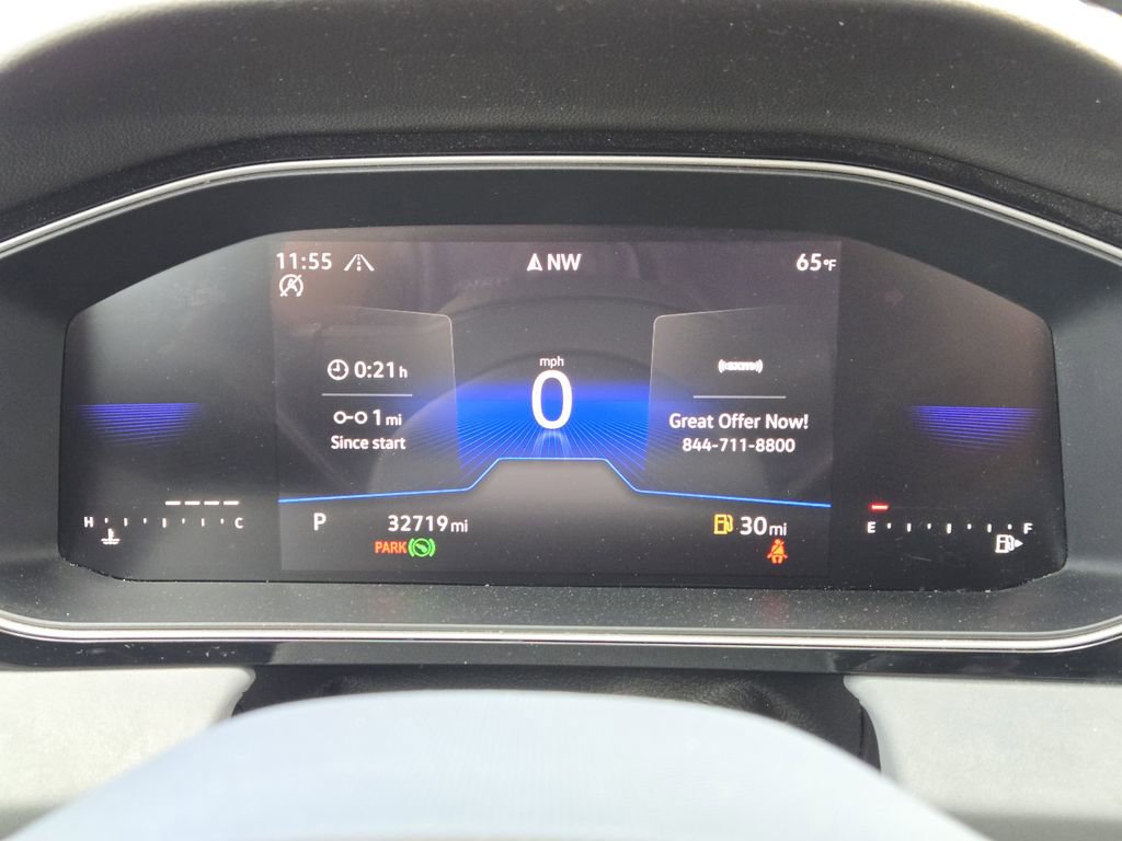 Used 2025 Volkswagen Jetta SE w/ Black Wheel Package image 17