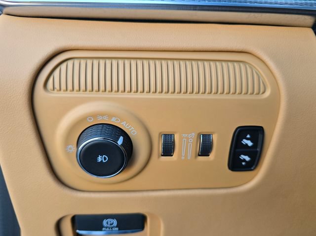 Certified 2023 Jeep Grand Wagoneer Series III AWD/4WD image 17