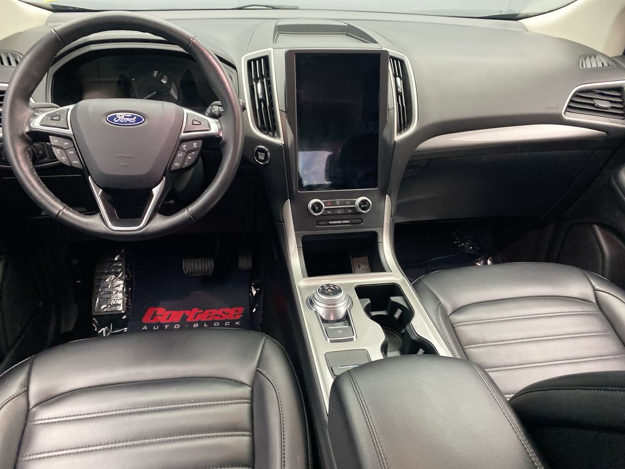 Used 2024 Ford Edge SEL AWD/4WD image 15