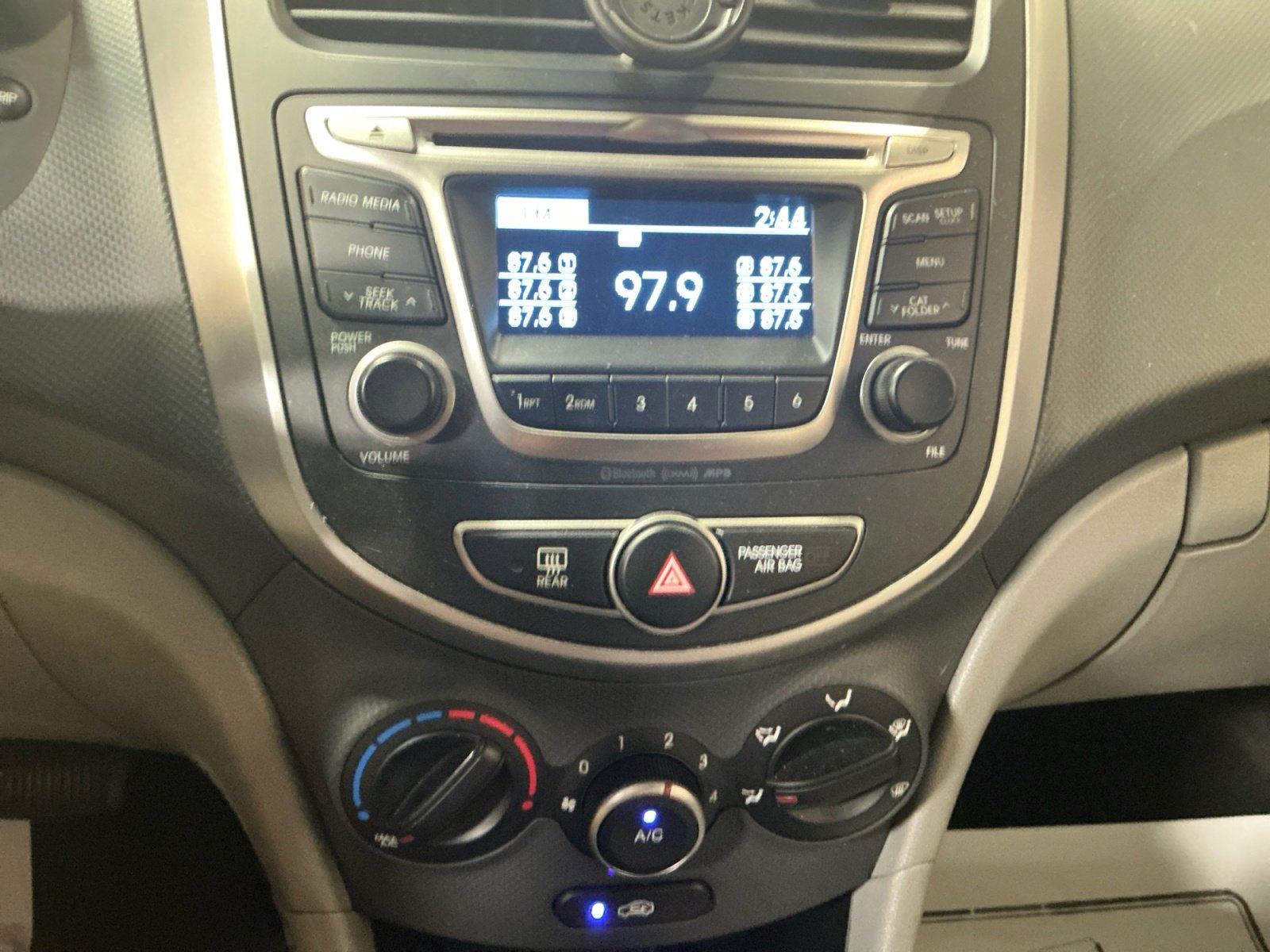 Used 2017 Hyundai Accent Value Edition FWD image 28