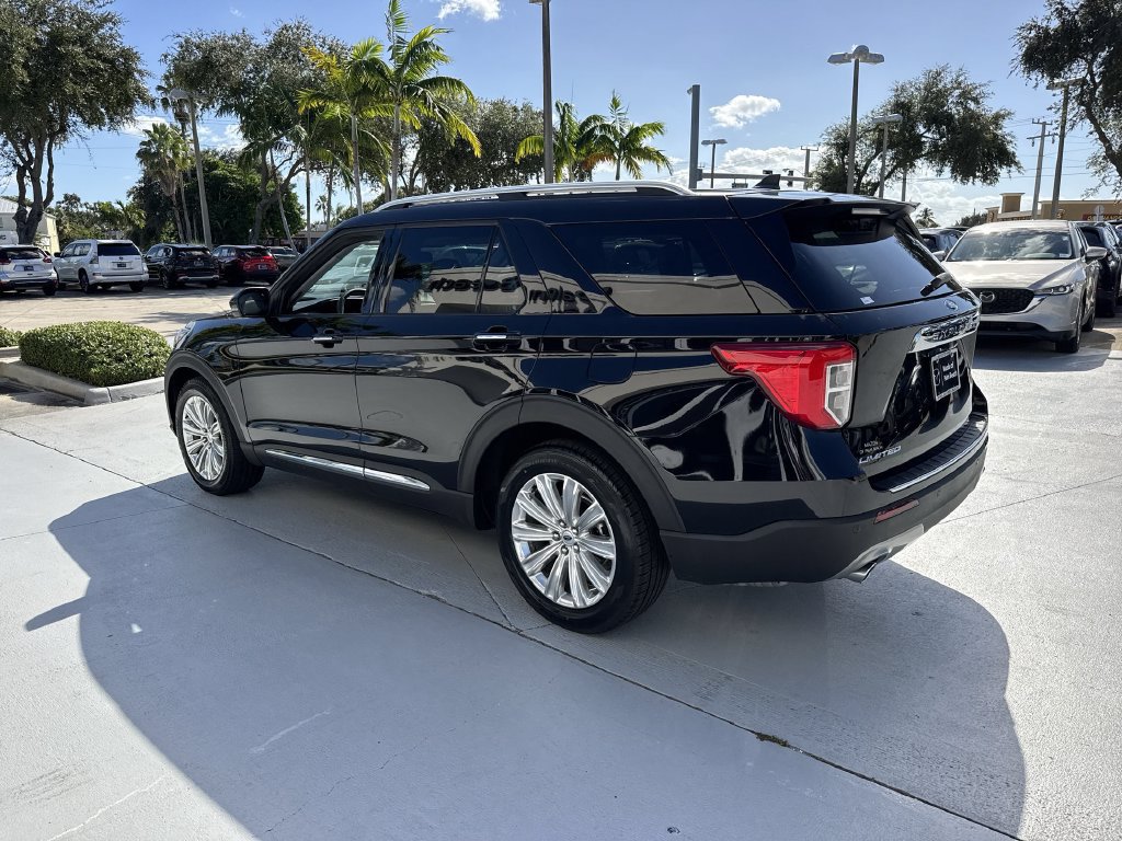 Used 2023 Ford Explorer Limited w/ Limited Technology Package RWD image 12