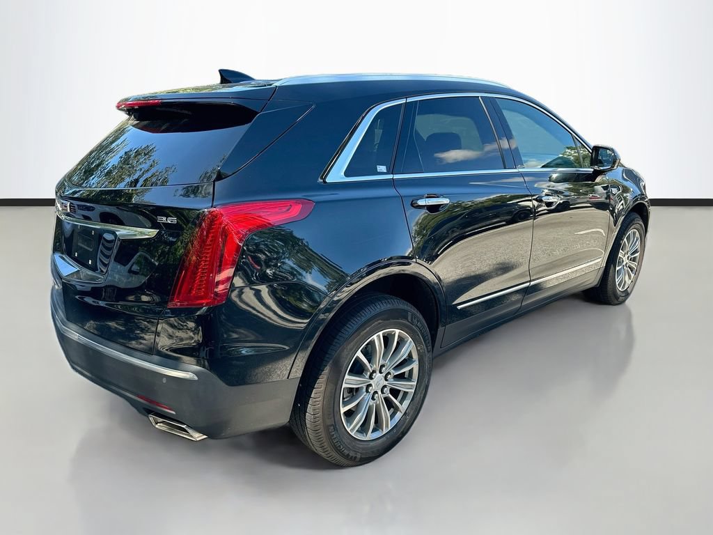 Used 2017 Cadillac XT5 Luxury w/ Driver Awareness Package FWD image 5